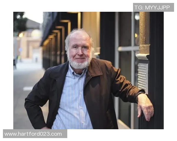 英国足球明星凯利的传奇人生与赛场背后的故事揭秘